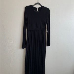 BNWT Long Sleeve Maxi Dress